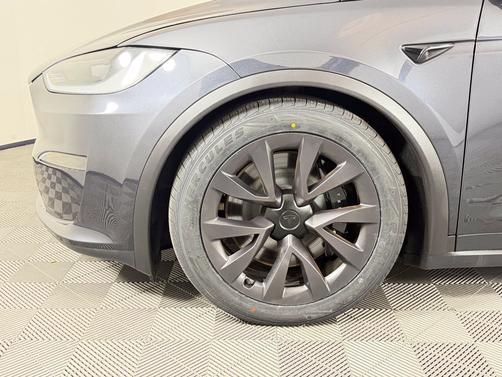 Used 2024 Tesla Model X AWD/4WD image 5