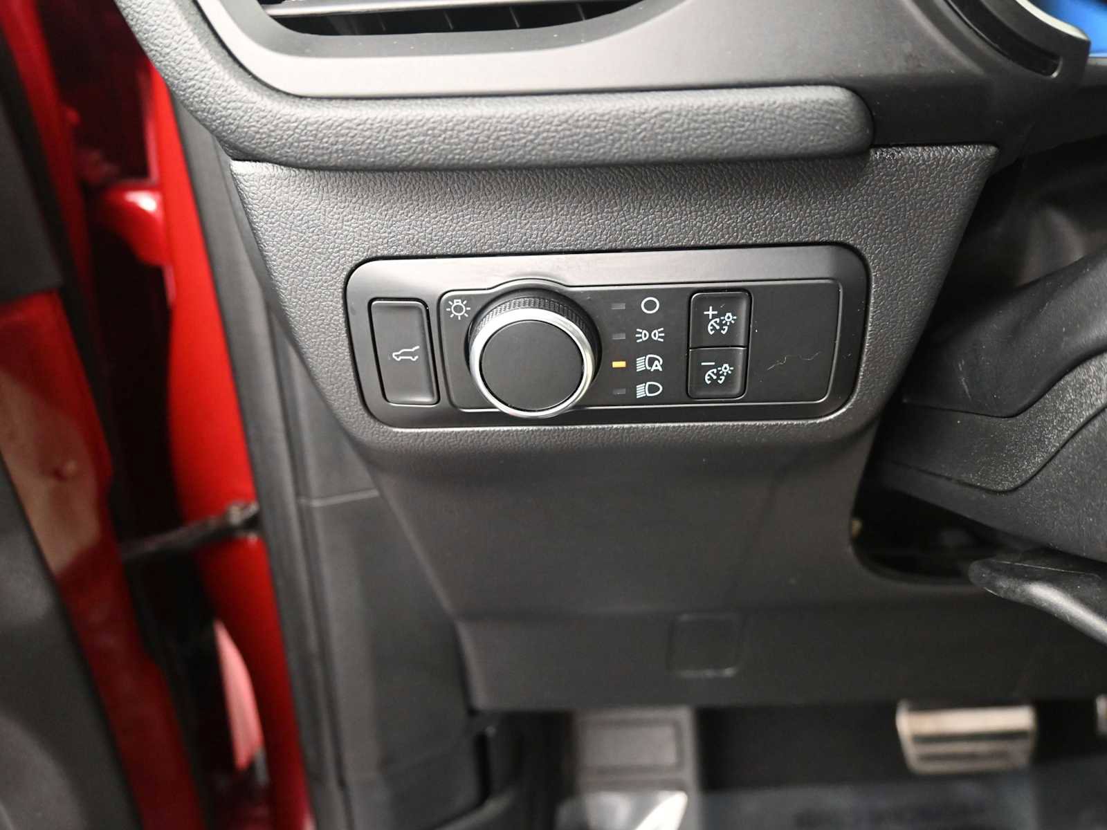 Used 2024 Ford Escape ST-Line image 19