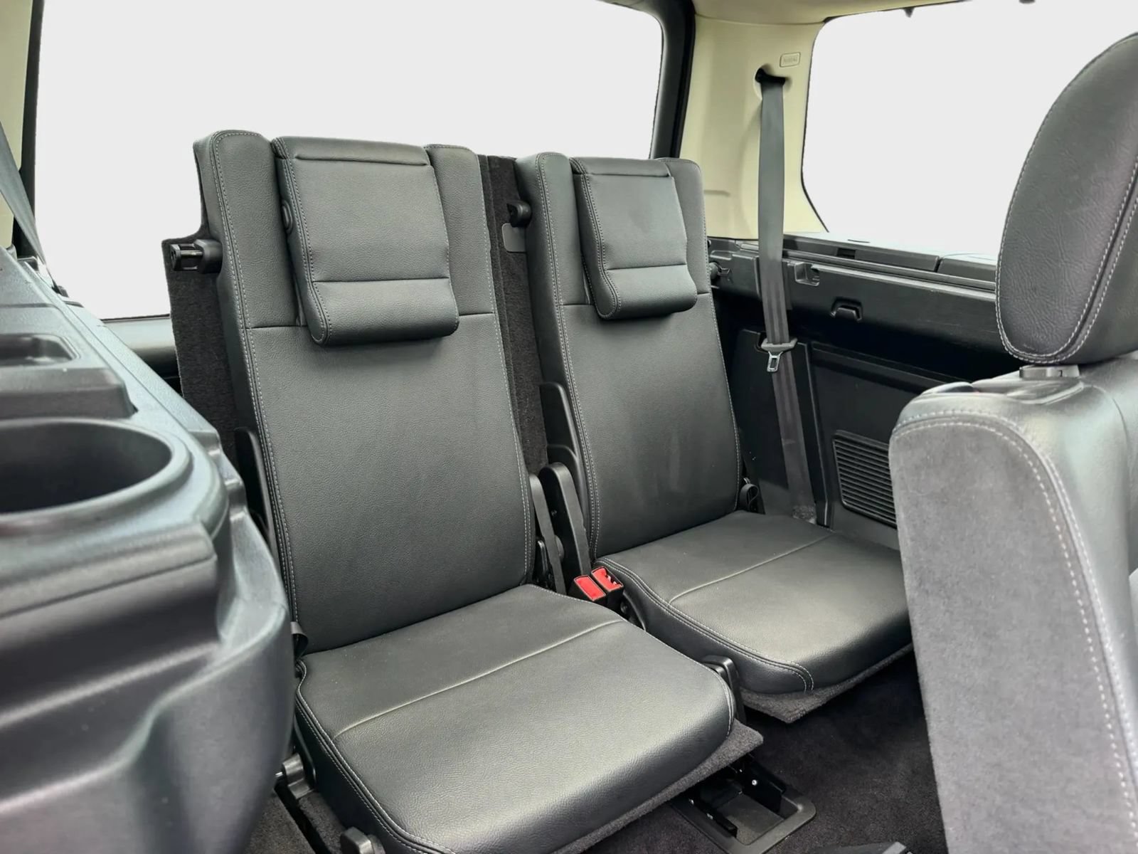 Used 2015 Land Rover LR4 HSE AWD/4WD image 28
