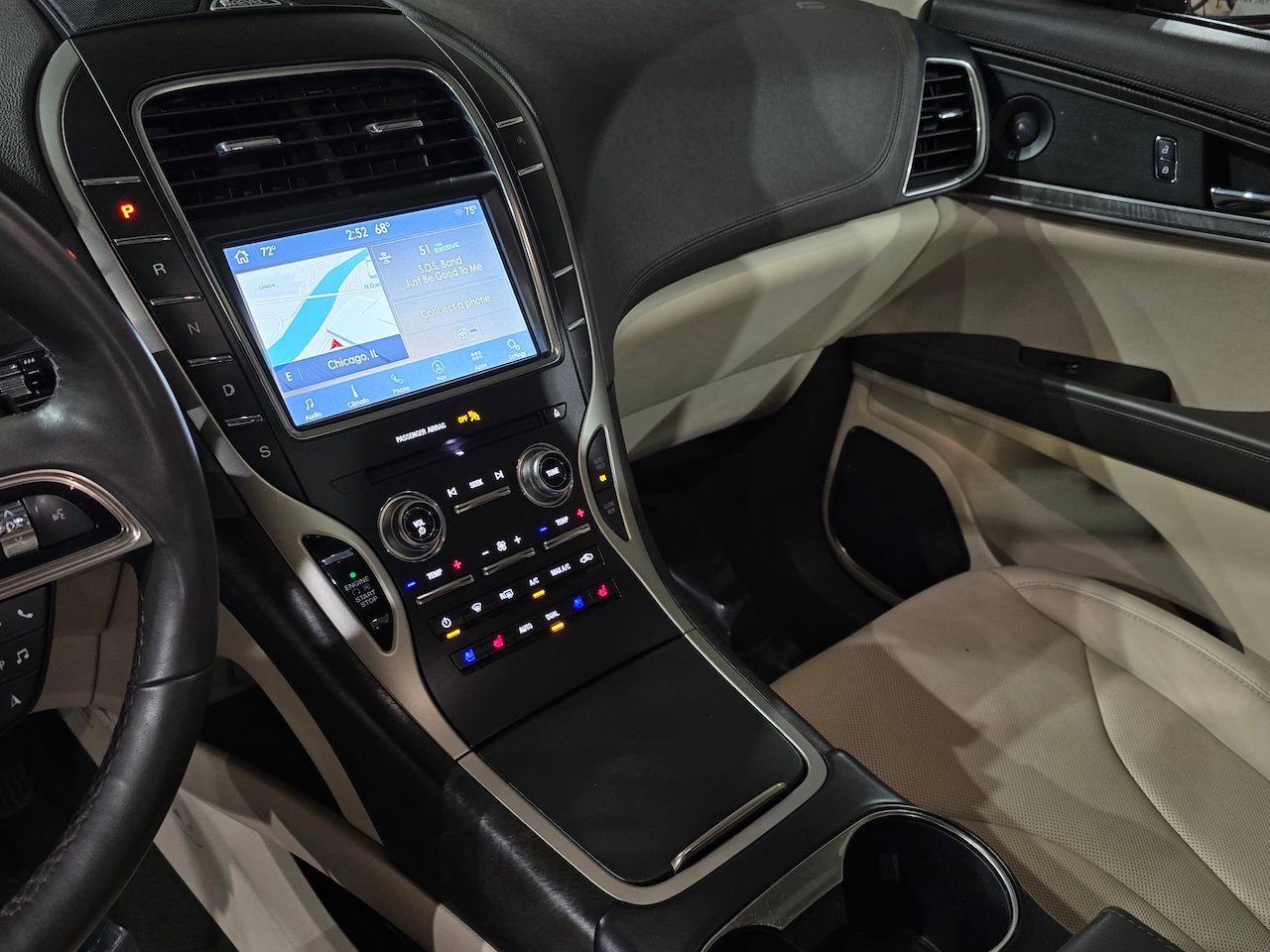 Used 2019 Lincoln Nautilus Reserve w/ Driver Assistance Package image 24