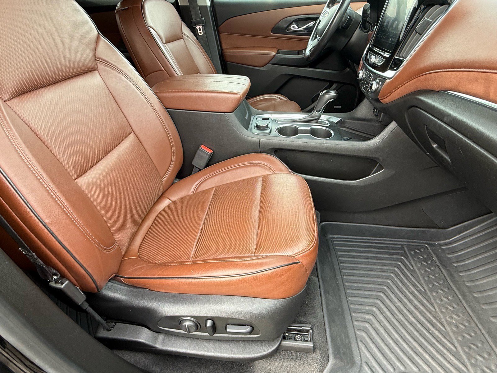 Used 2020 Chevrolet Traverse High Country image 10