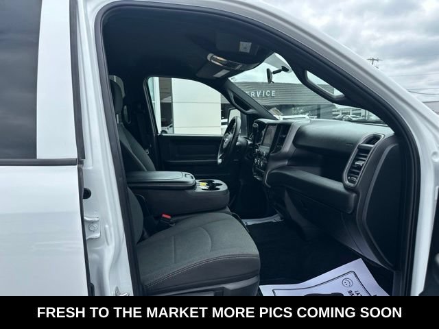 Used 2024 RAM 3500 Tradesman w/ Chrome Appearance Group AWD/4WD image 9