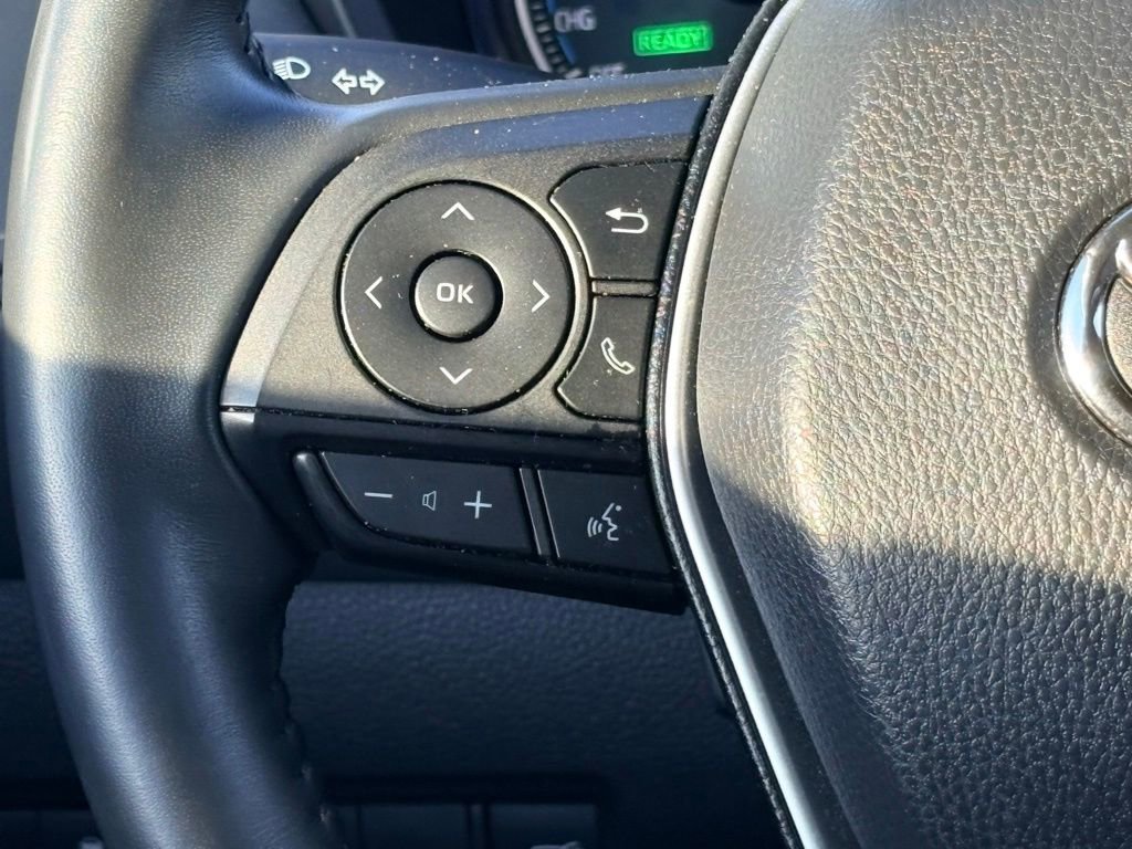 Used 2023 Toyota Venza LE image 26