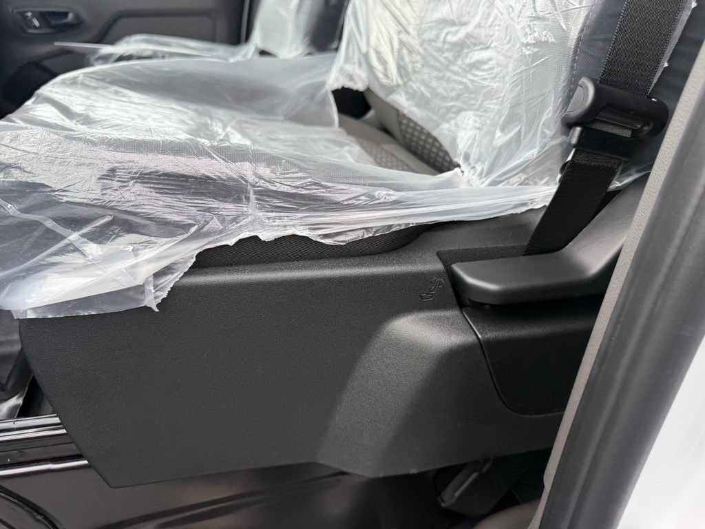 New 2026 Ford Transit 250 Low Roof w/ Load Area Protection Package RWD image 15