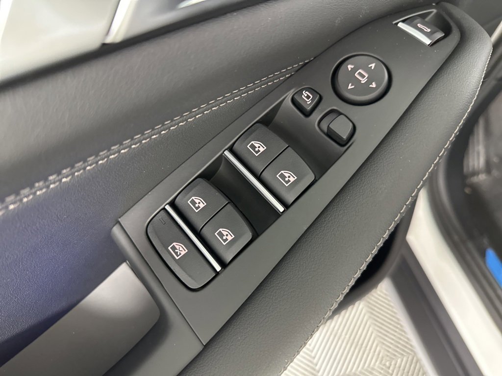 New 2026 BMW X5 xDrive50e w/ Premium Package image 7