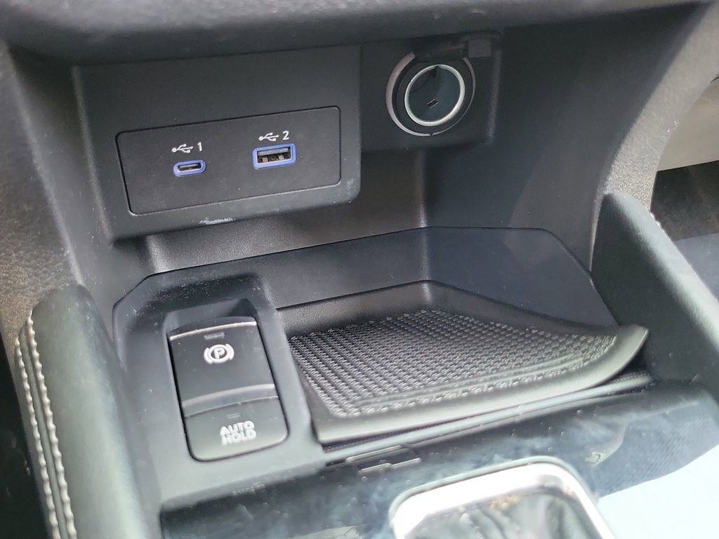 Used 2023 Nissan Kicks SV FWD image 12