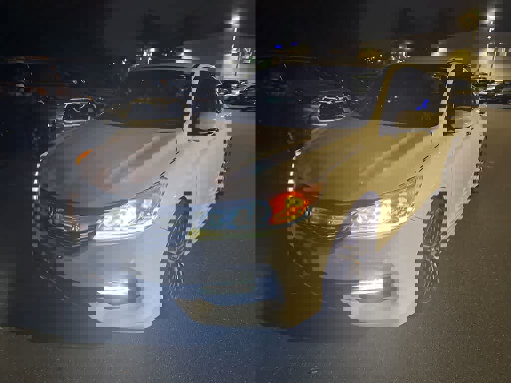 Used 2016 Honda Accord Sport image 4