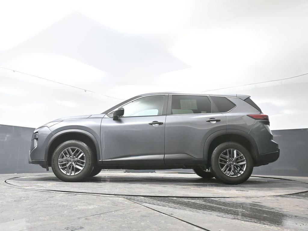 Used 2024 Nissan Rogue S image 53