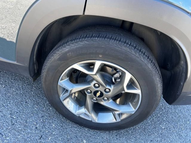 Used 2025 Chevrolet Trax LT FWD image 7