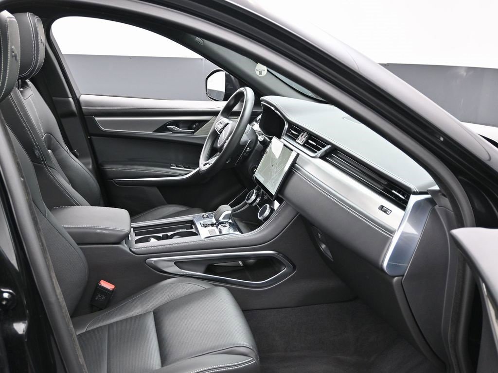 Used 2024 Jaguar F-PACE R-Dynamic S image 36