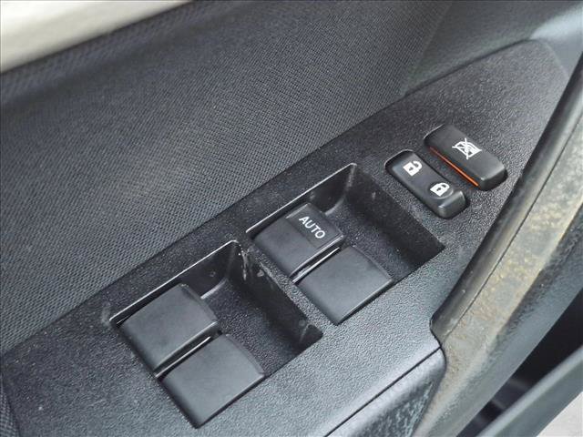 Used 2014 Toyota Corolla LE FWD image 11