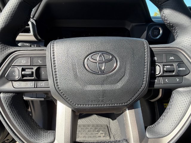 New 2026 Toyota 4Runner SR5 AWD/4WD image 14