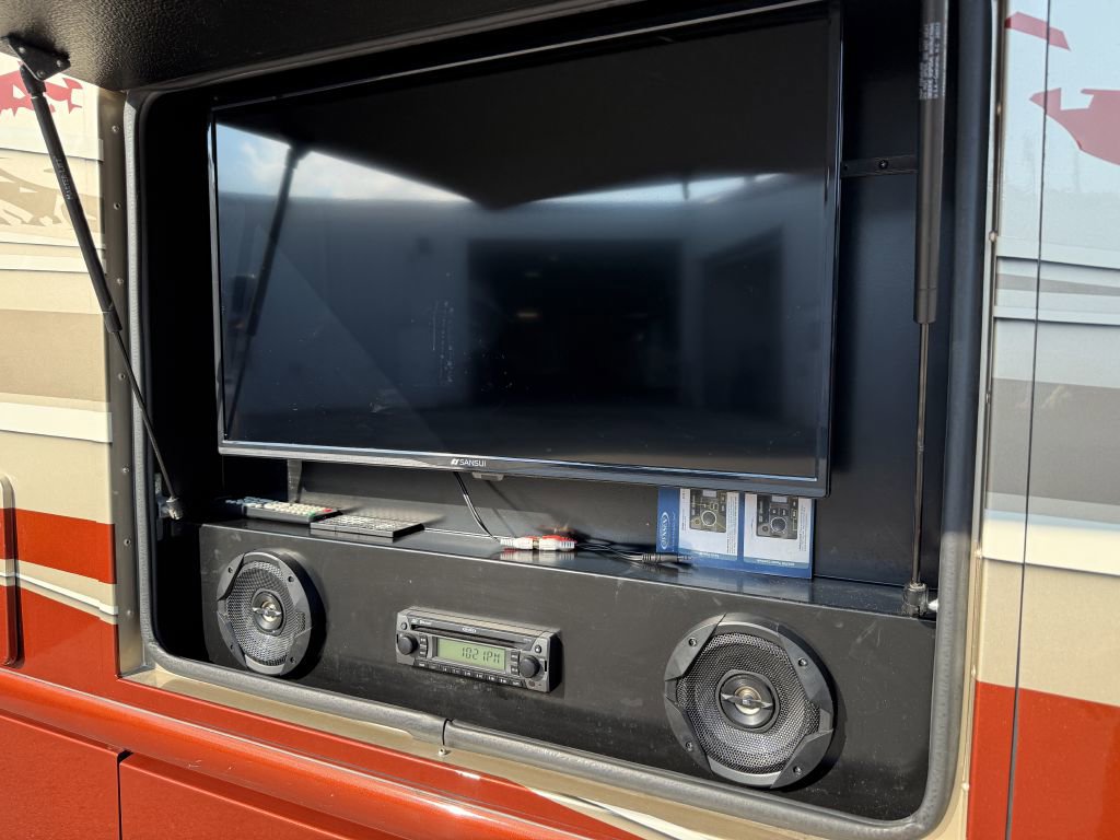 Used 2018 RAM 5500 SLT w/ Quick Order Package 29G SLT image 30