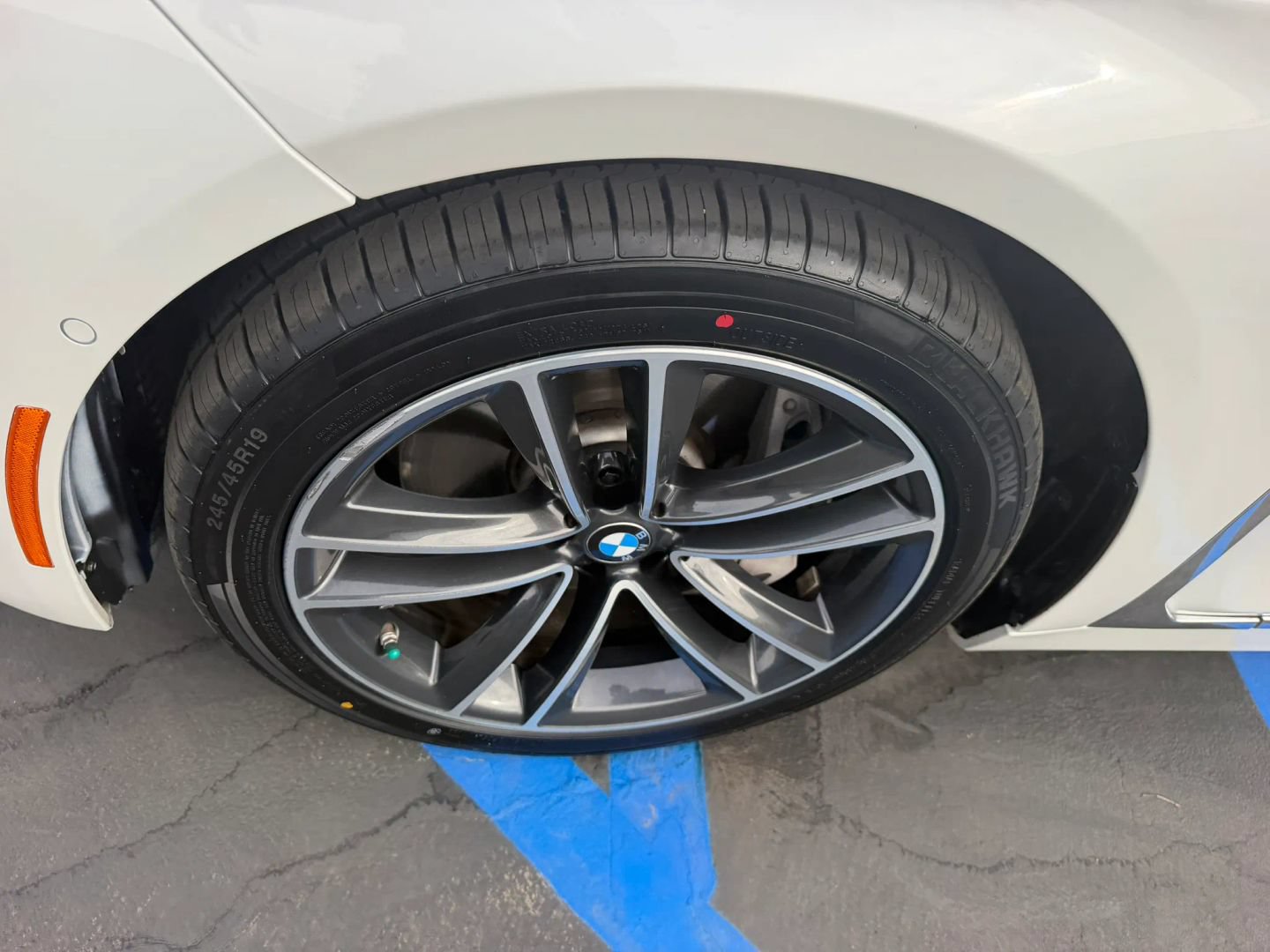 Used 2020 BMW 750i xDrive w/ Autobahn Package AWD/4WD image 38