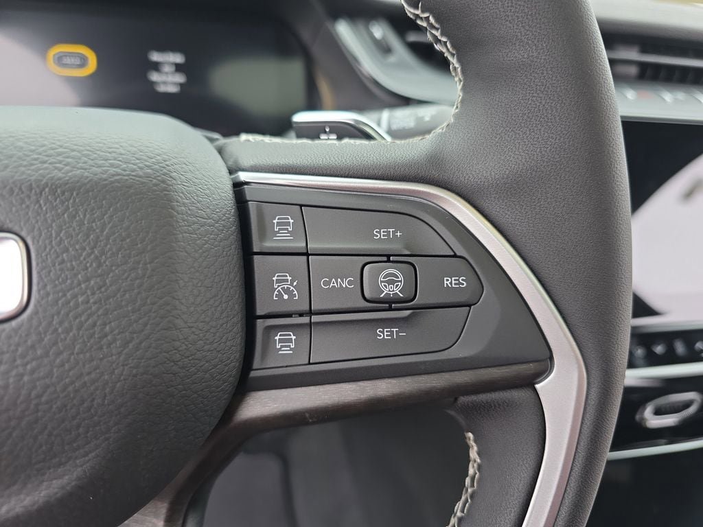 New 2026 Jeep Grand Cherokee Altitude AWD/4WD image 18