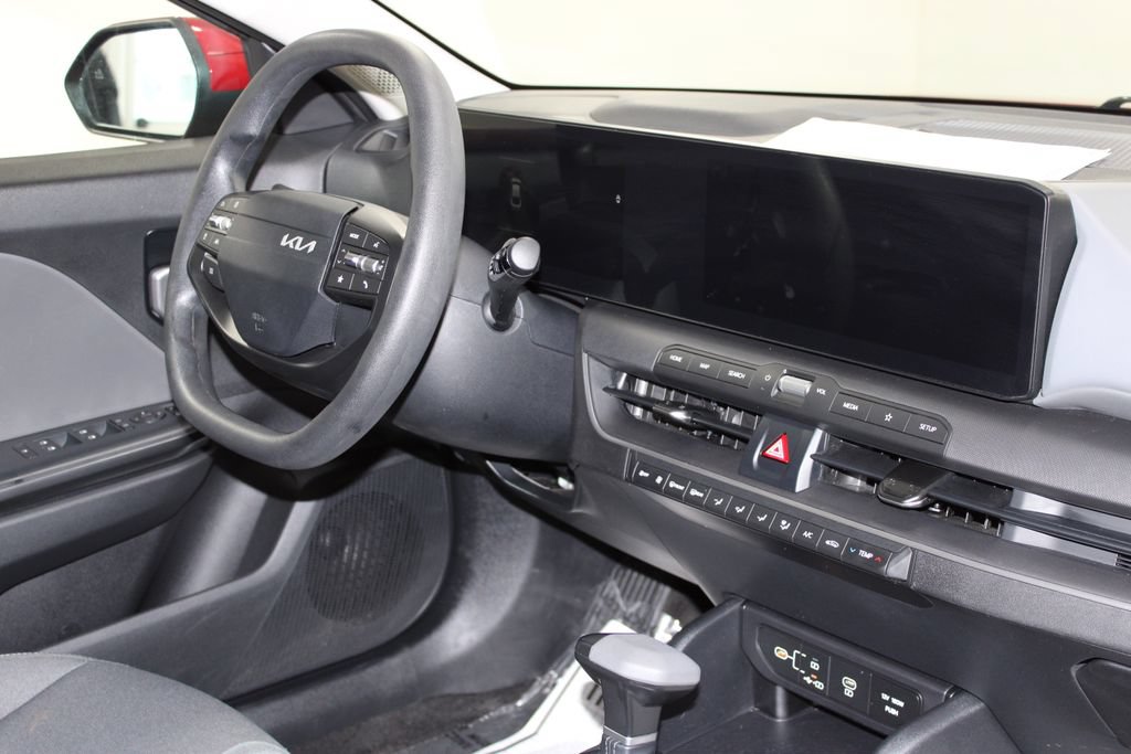 Used 2025 Kia K4 FWD image 26