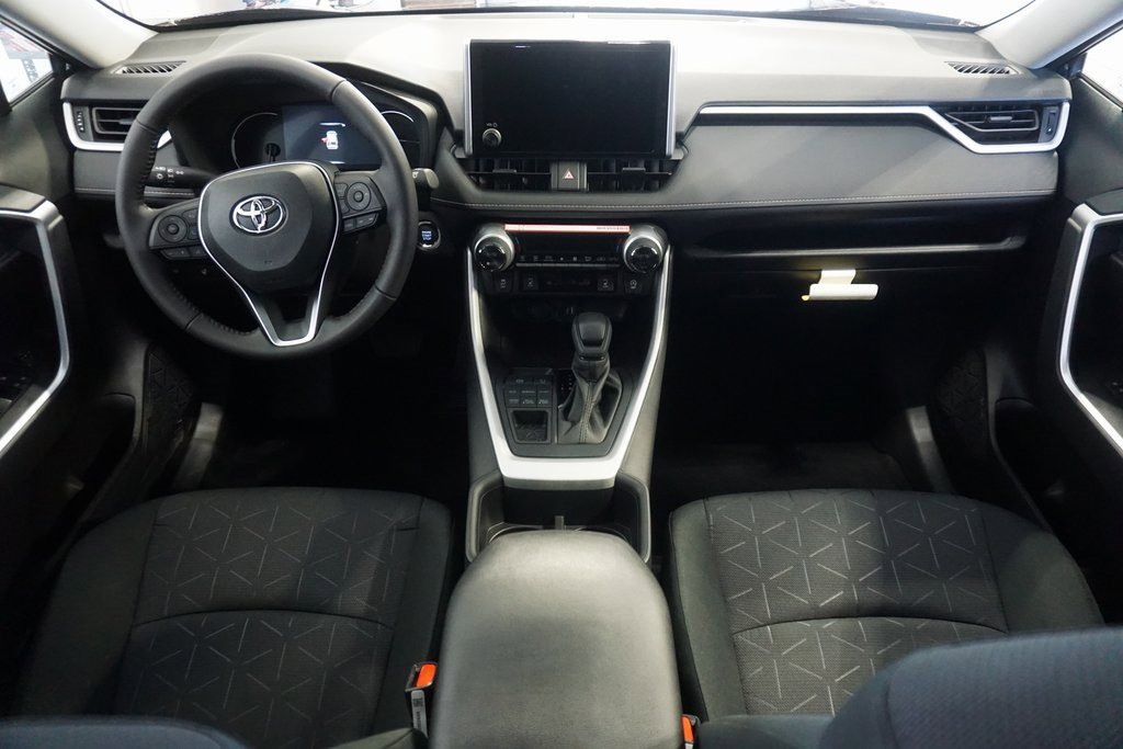 New 2025 Toyota RAV4 XLE image 29