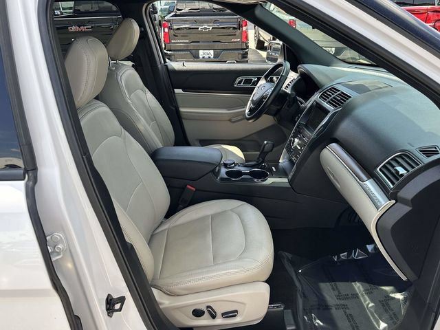 Used 2018 Ford Explorer Limited AWD/4WD image 19