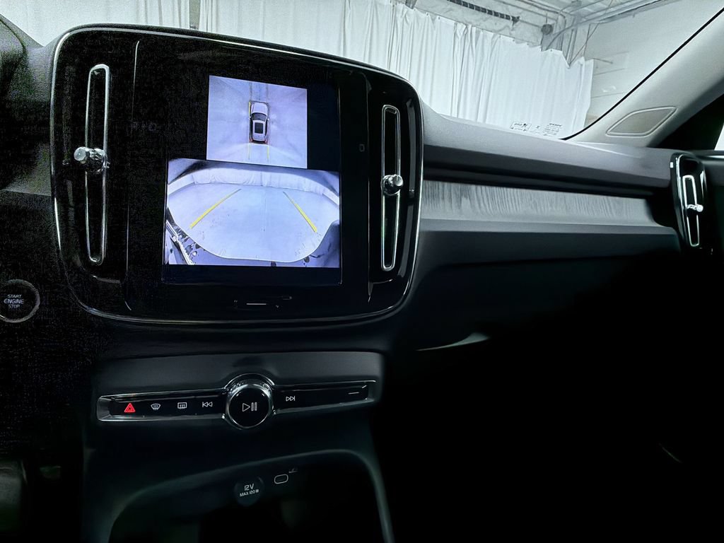 Used 2026 Volvo XC40 B5 Plus w/ Protection Package Premier AWD/4WD image 22
