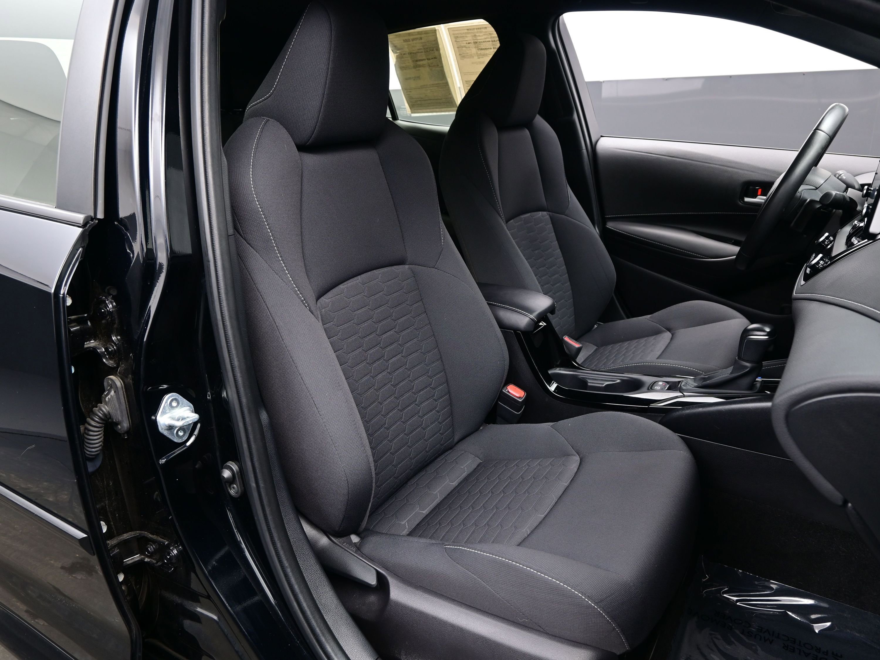Used 2022 Toyota Corolla SE image 12