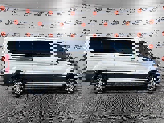 Used 2023 Ford Transit 350 XLT image 6