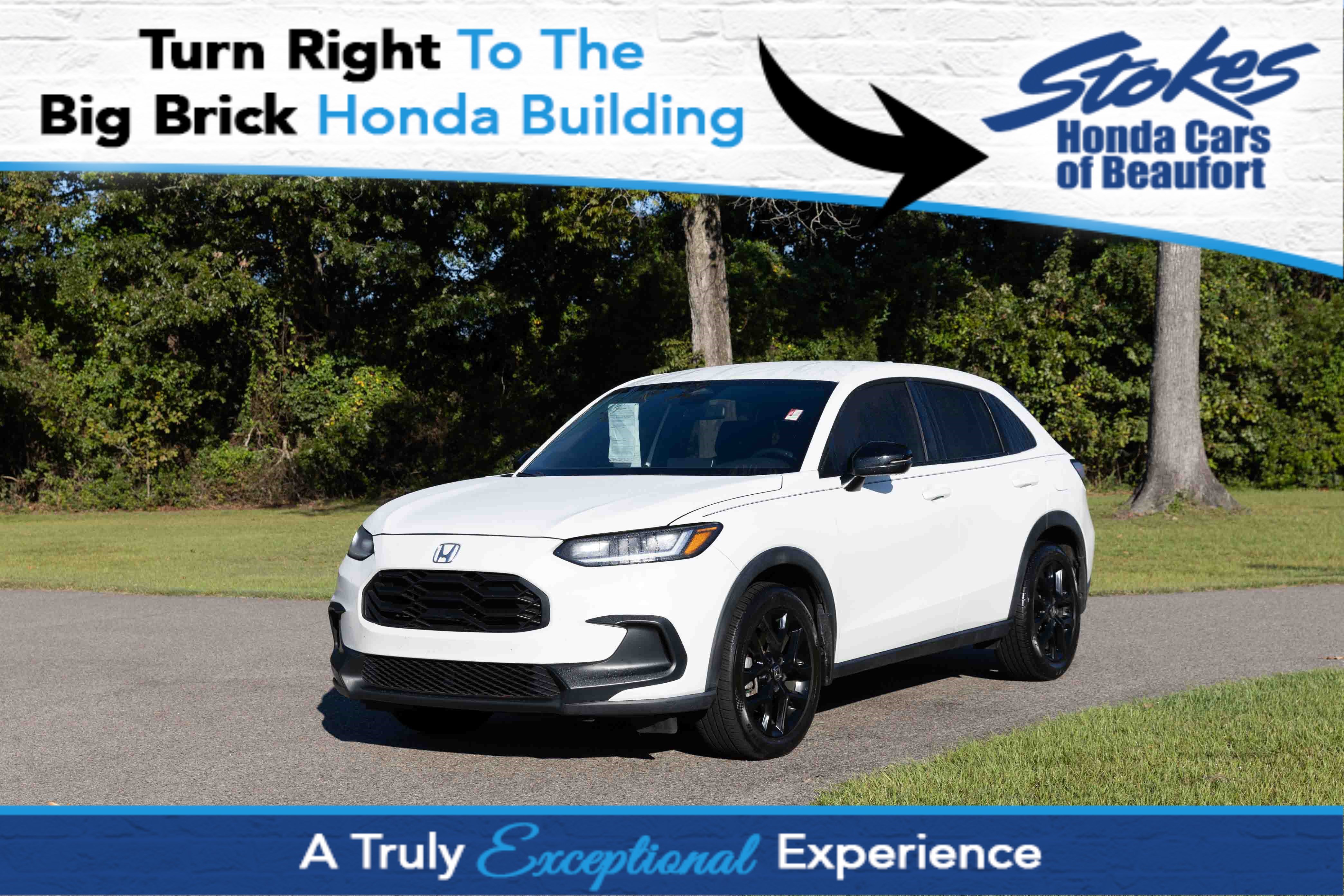Used 2024 Honda HR-V Sport image 1