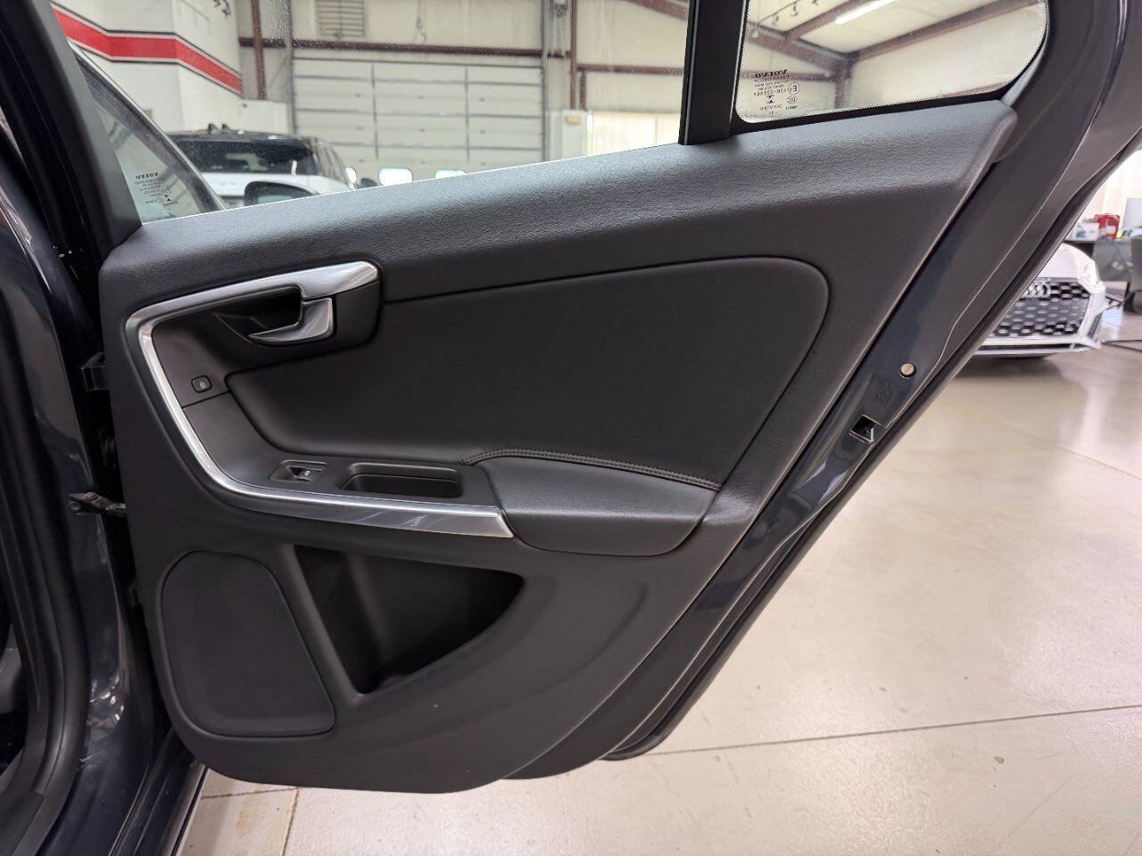 Used 2015 Volvo V60 T5 Premier FWD image 15