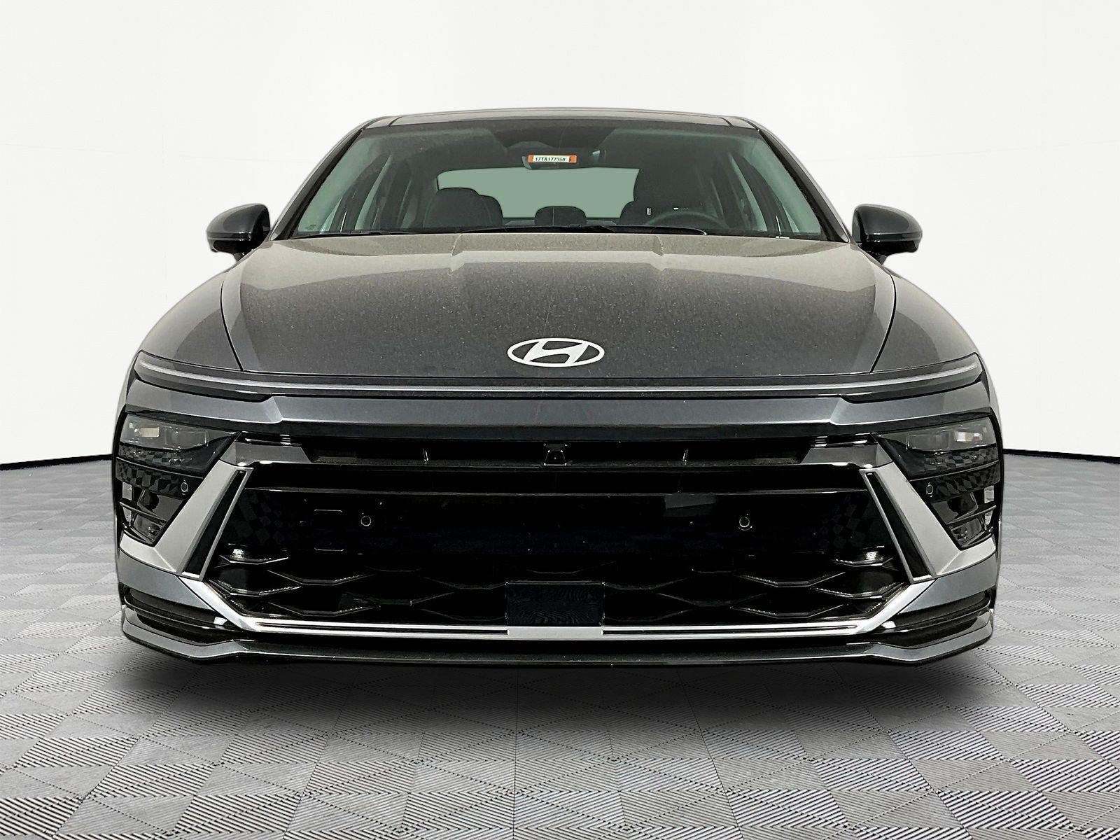 New 2026 Hyundai Sonata Limited FWD image 2