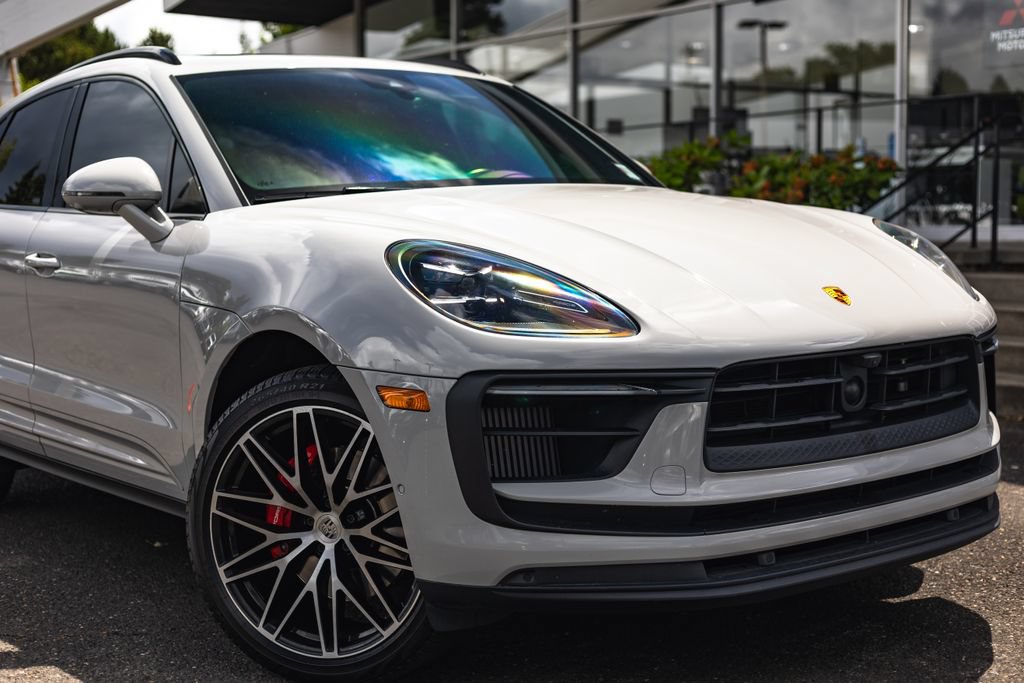 Used 2022 Porsche Macan S AWD/4WD image 3