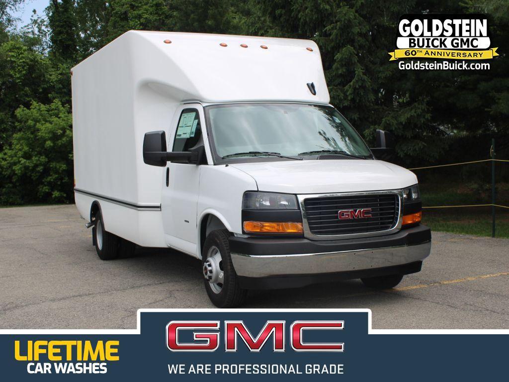 New 2025 GMC Savana 3500 w/ Power Convenience Package