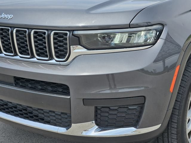 Used 2024 Jeep Grand Cherokee L Laredo w/ MOPAR Finishing Package AWD/4WD image 9