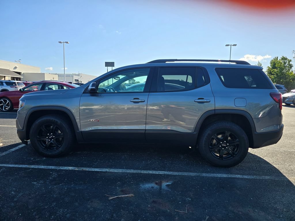 Used 2021 GMC Acadia AT4 w/ Technology Package AWD/4WD image 4