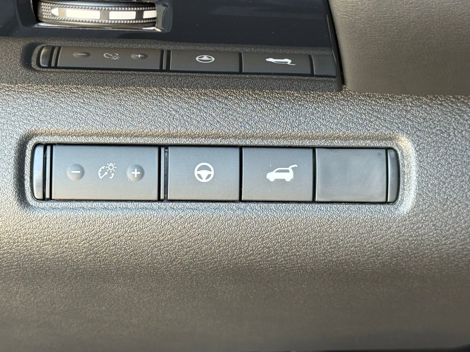 New 2025 Nissan Pathfinder SV w/ Cargo Package image 30