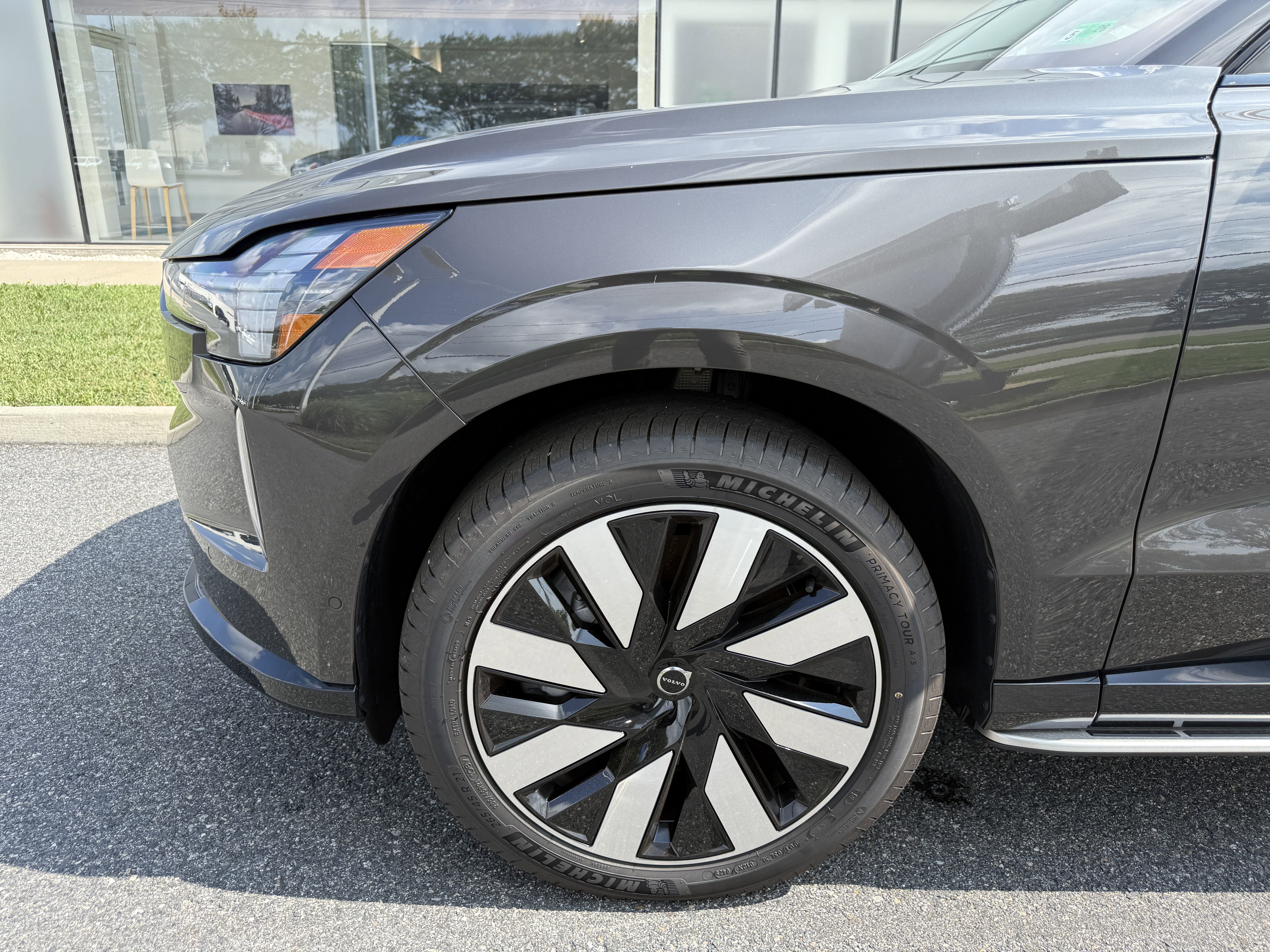 New 2025 Volvo EX90 Plus image 6