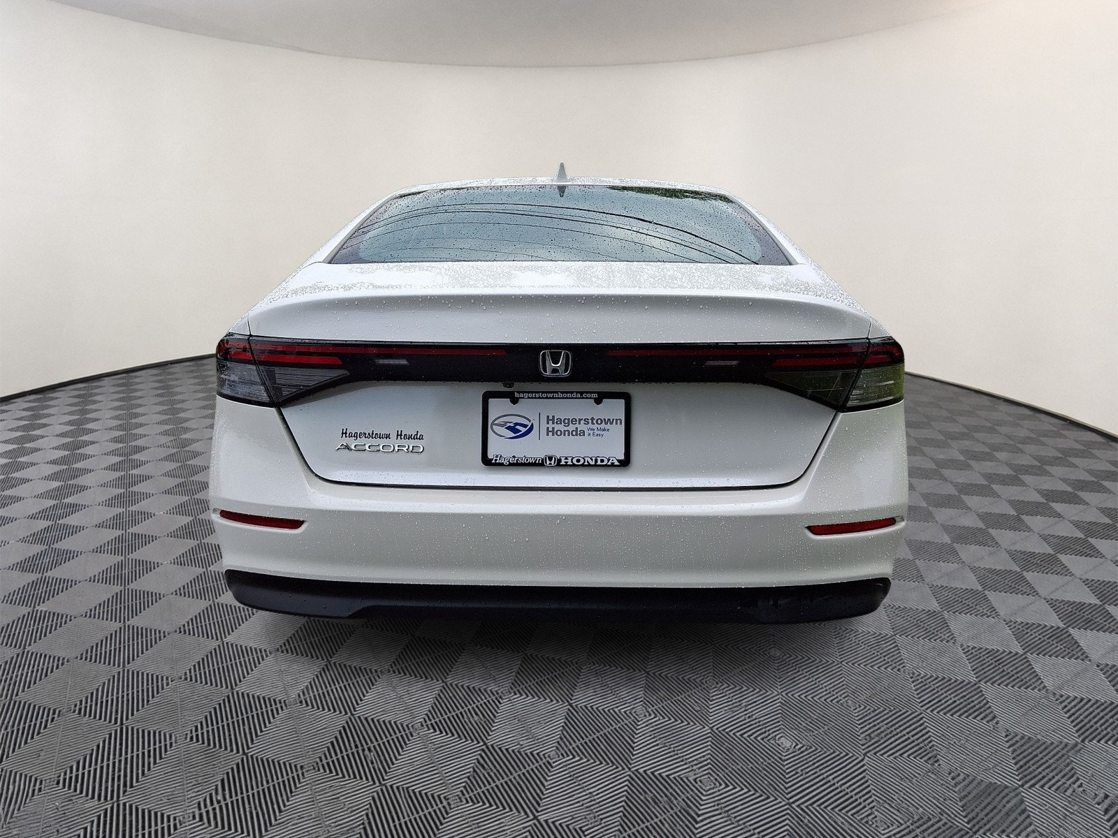 Used 2023 Honda Accord EX image 5