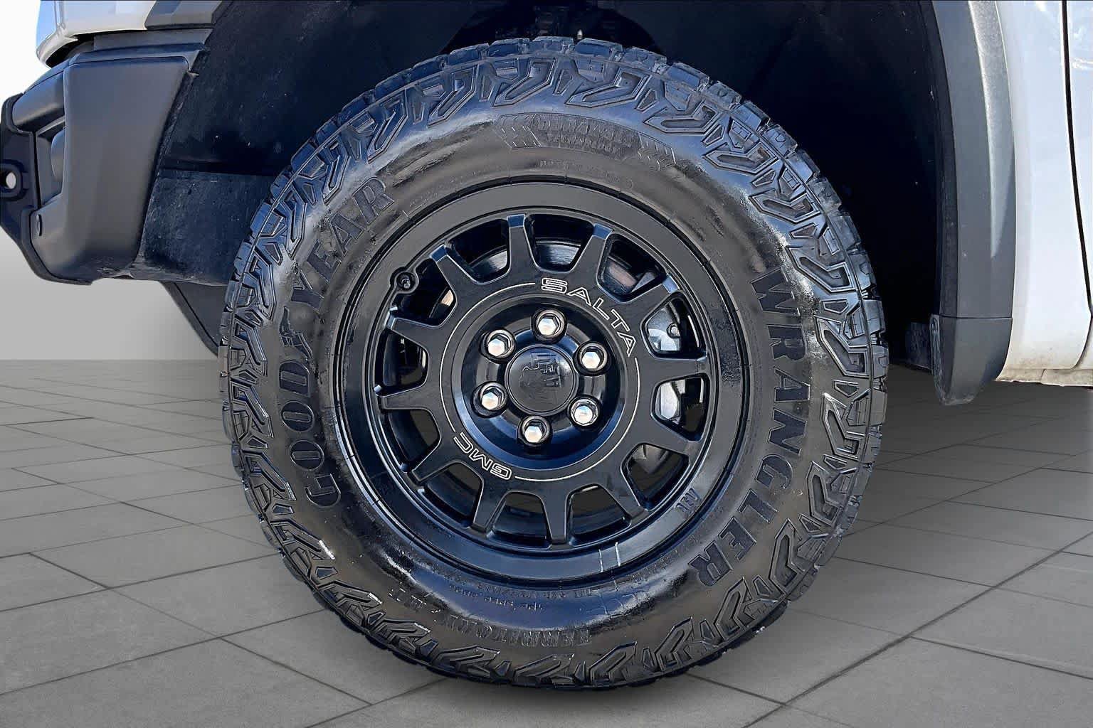 Certified 2024 GMC Sierra 1500 AT4X w/ AT4X AEV Edition AWD/4WD image 18
