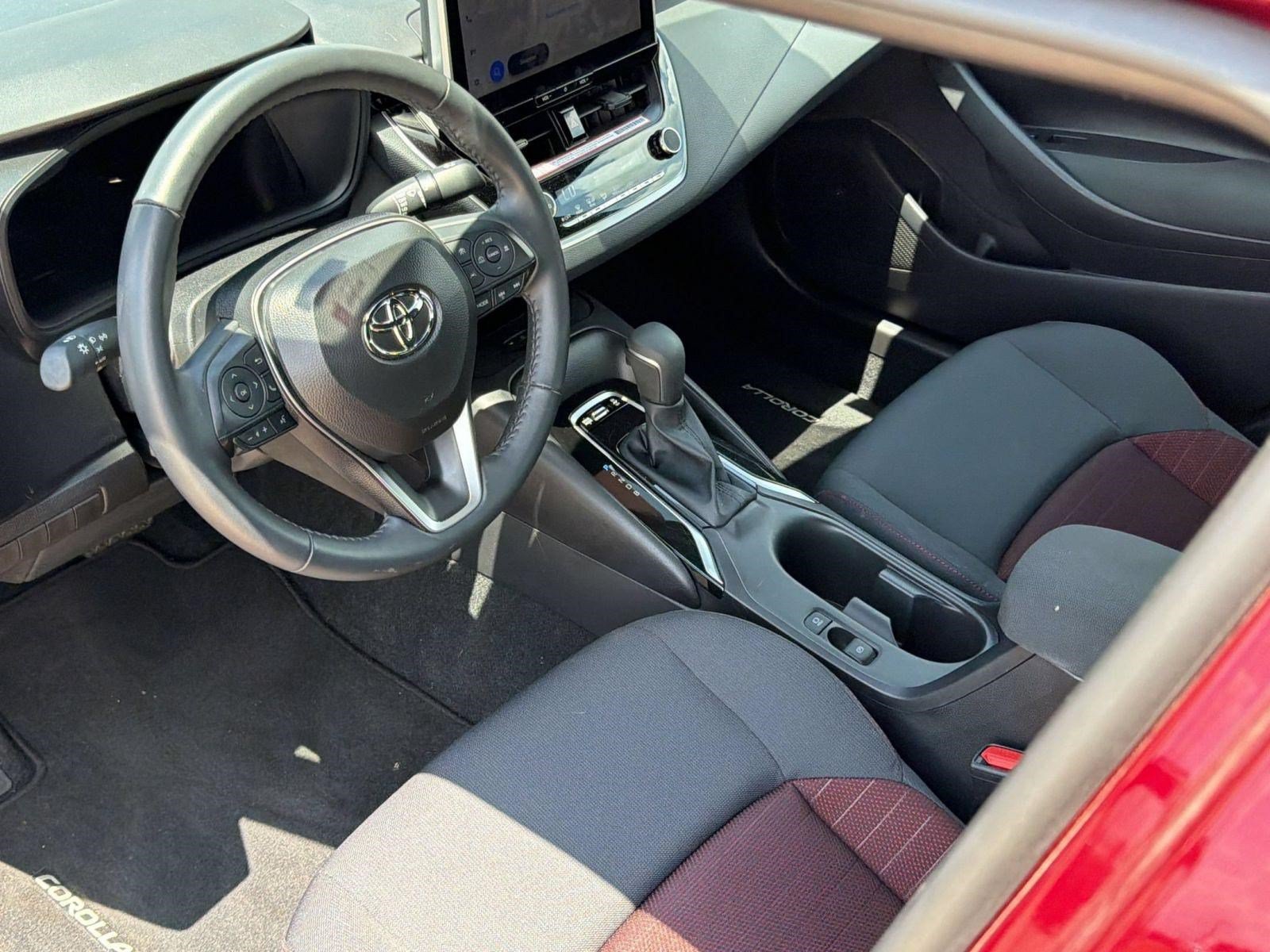 Used 2026 Toyota Corolla SE w/ SE Package FWD image 4