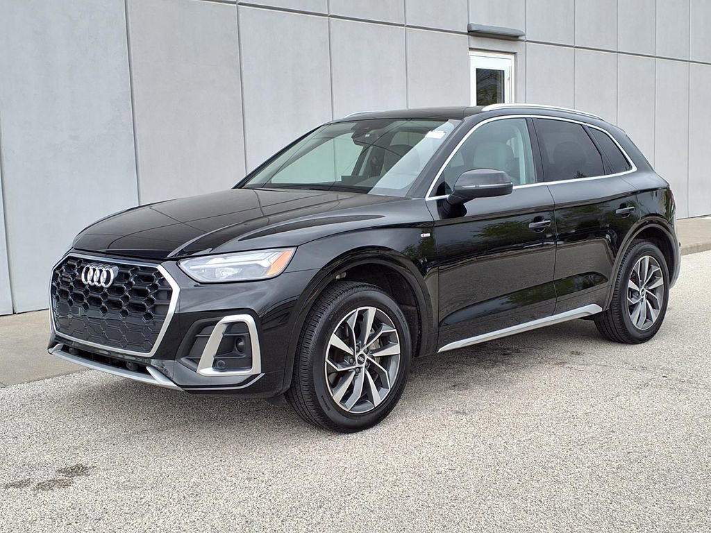 Used 2022 Audi Q5 2.0T Premium w/ Convenience Package AWD/4WD image 1