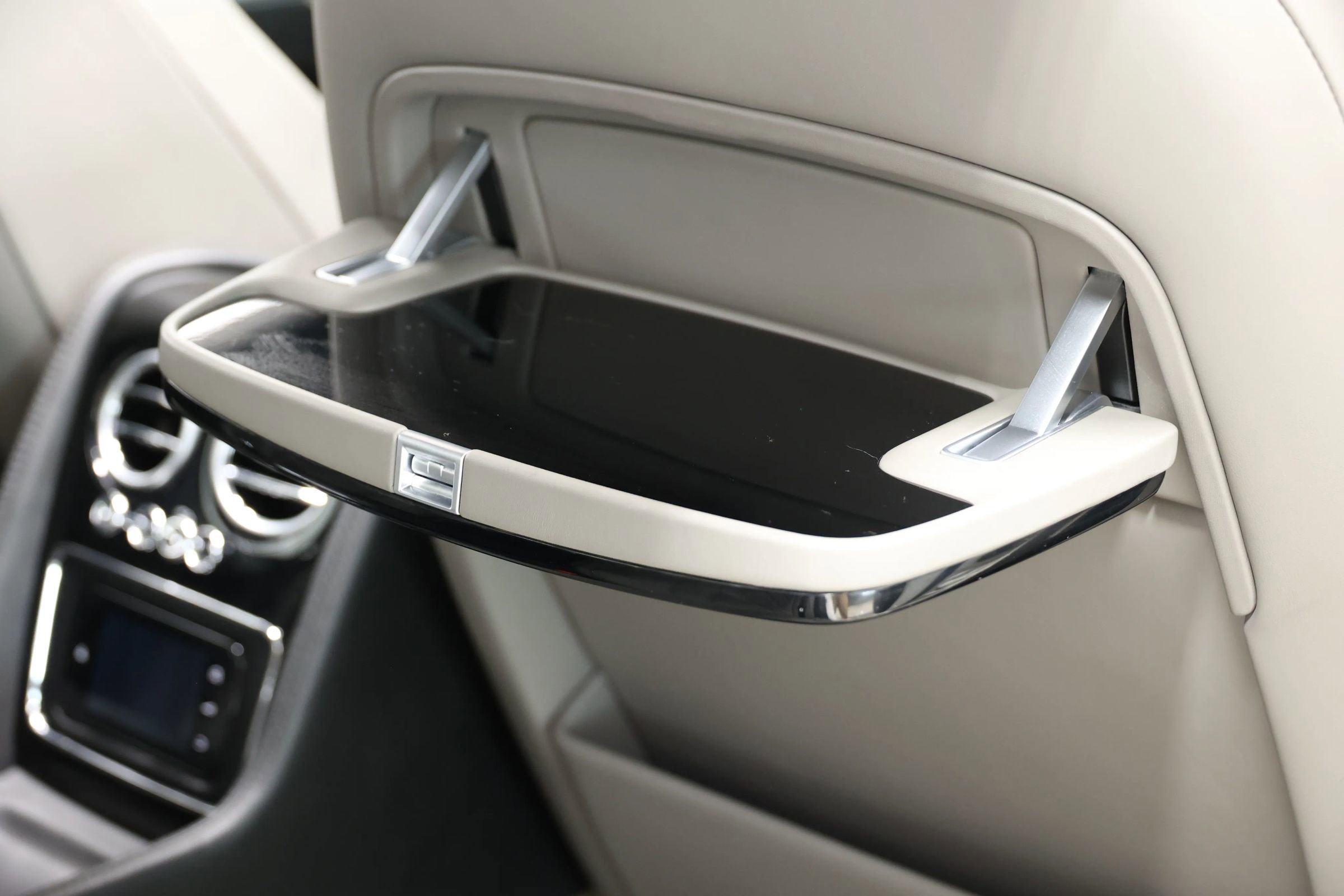 Used 2014 Bentley Flying Spur W12 image 70