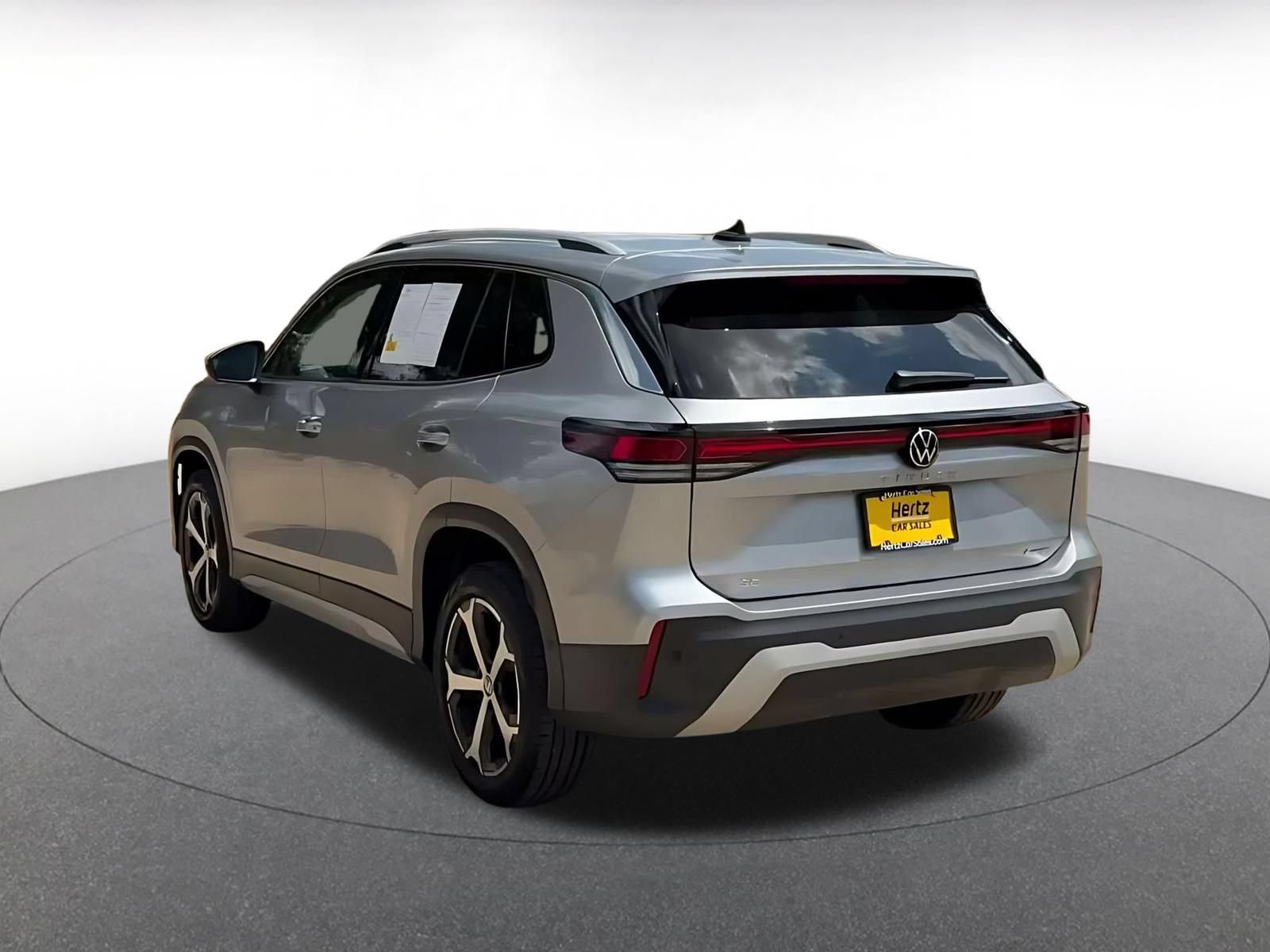 Used 2026 Volkswagen Tiguan SE AWD/4WD image 10