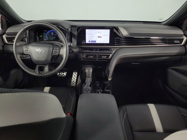 Used 2025 Toyota Camry SE image 25