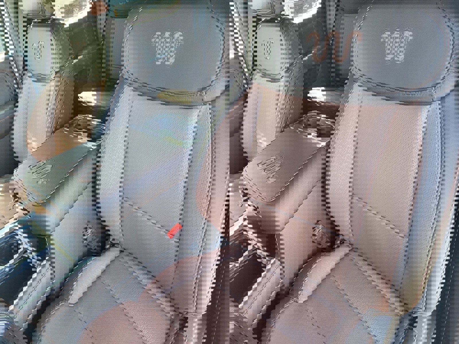 New 2025 Ford F350 King Ranch image 9