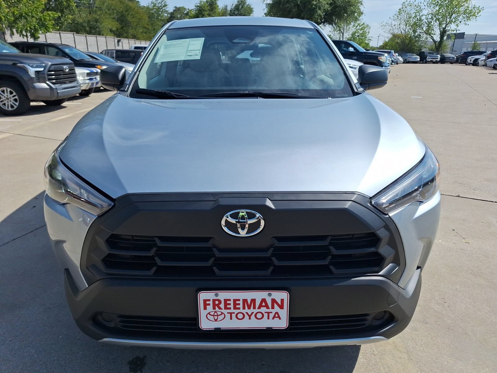 Used 2026 Toyota Corolla Cross L FWD image 9