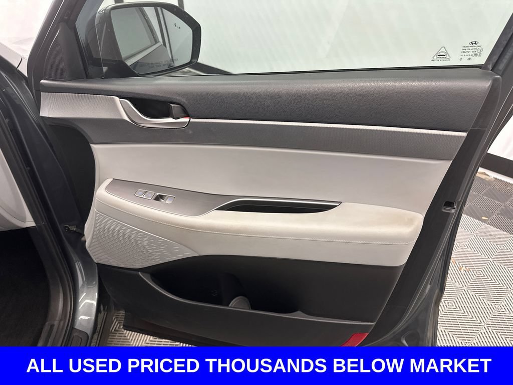 Used 2022 Hyundai Palisade SE FWD image 14