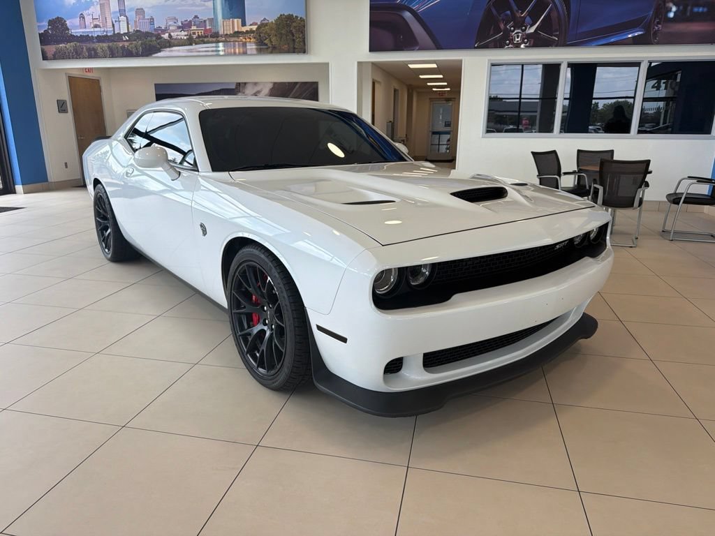 Used 2015 Dodge Challenger SRT Hellcat RWD image 7