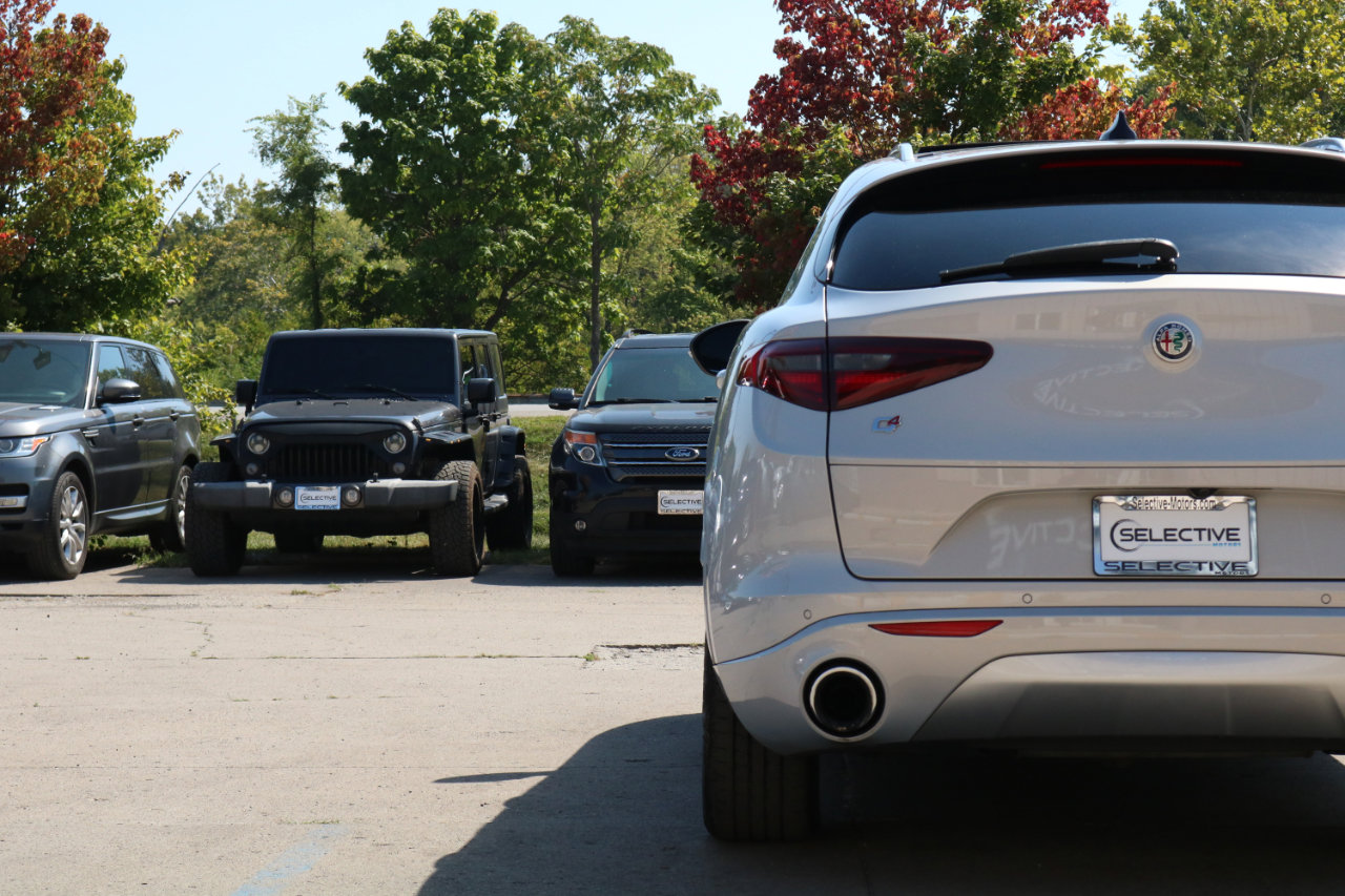 Used 2020 Alfa Romeo Stelvio Ti w/ Active Blind Spot Package image 12