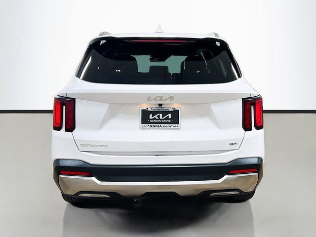 Used 2024 Kia Sorento S image 6