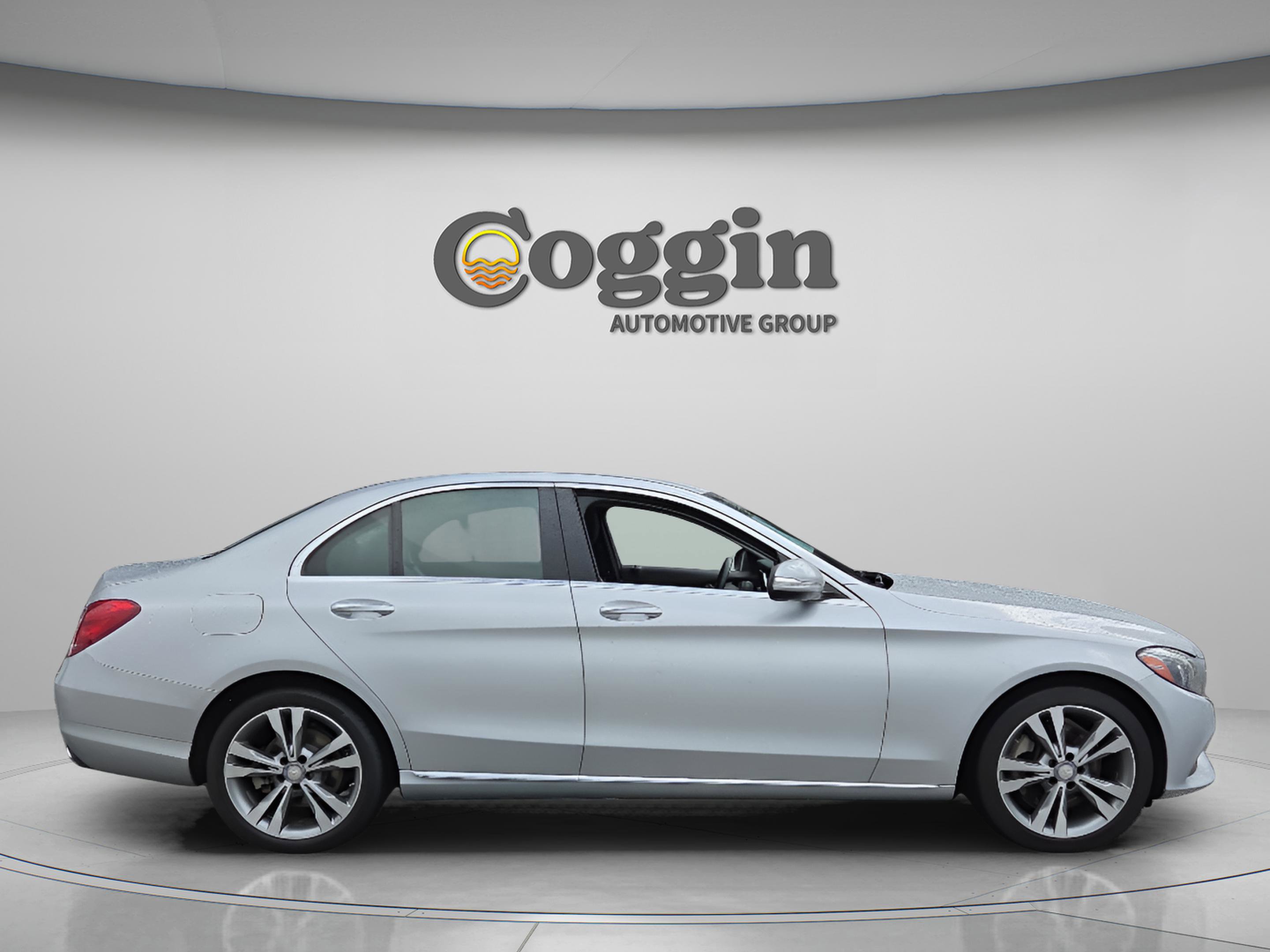 Used 2015 Mercedes-Benz C 300 4MATIC Sedan image 7