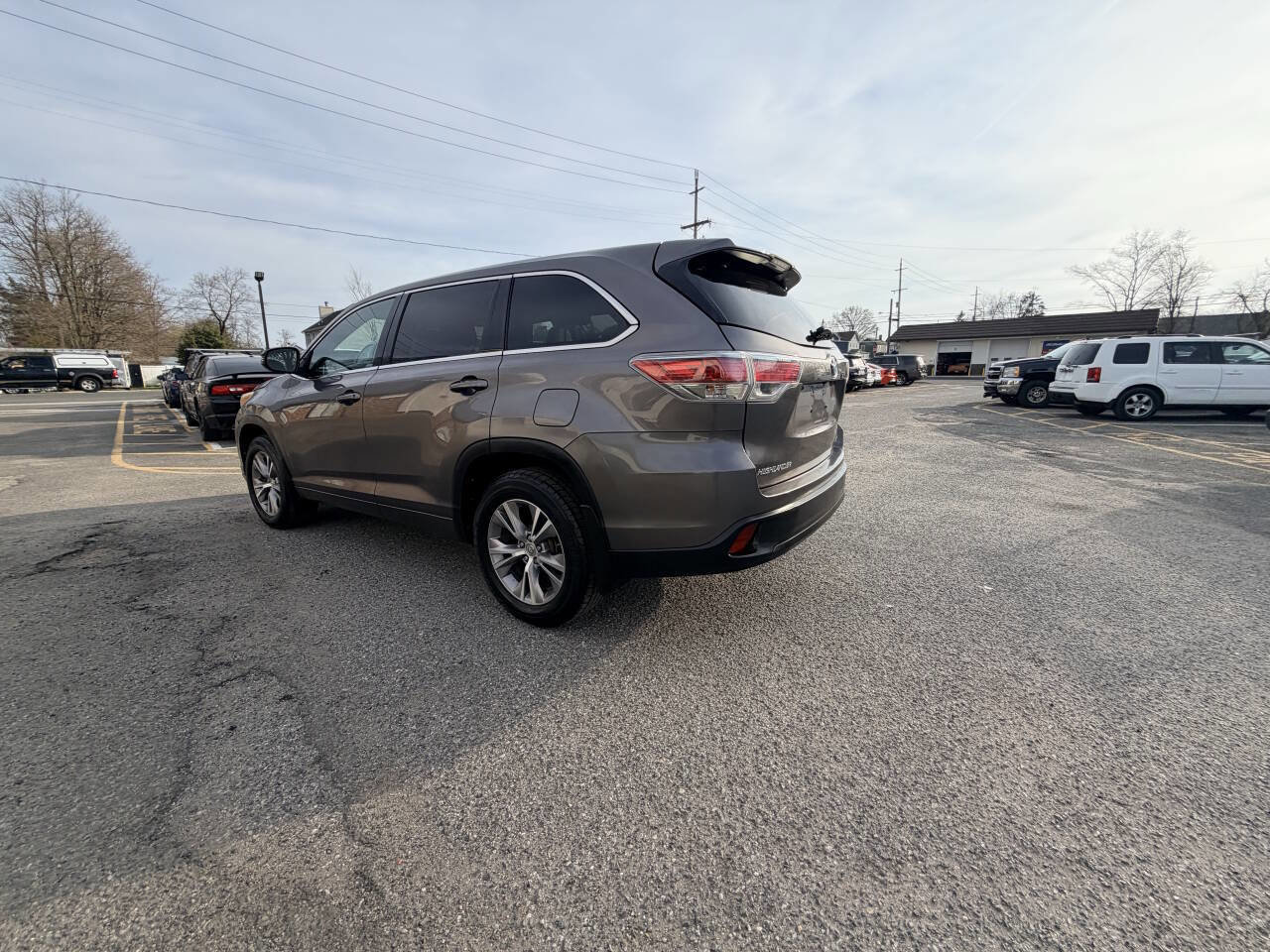 Used 2015 Toyota Highlander Plus AWD/4WD image 40