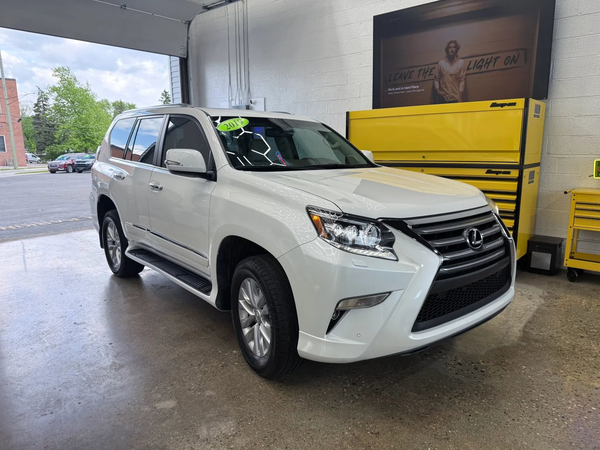Used 2019 Lexus GX 460 Premium w/ Premium Package AWD/4WD image 1